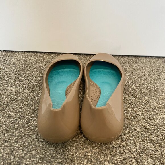 Oka B Ballet Flats Tan Rubber Jelly Flats Womens Size 8 - Picture 3 of 6